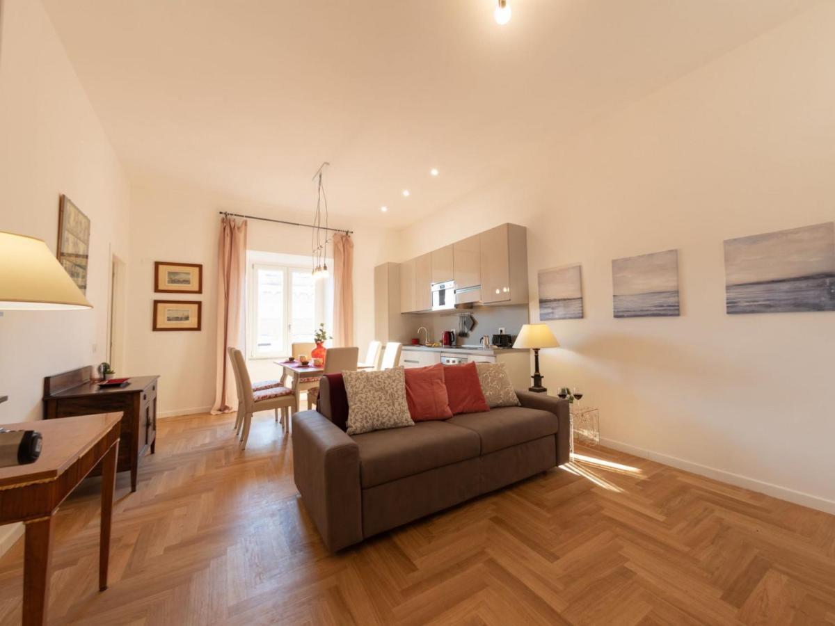 The Rent - Bright Near Isola Tiberina * Roma