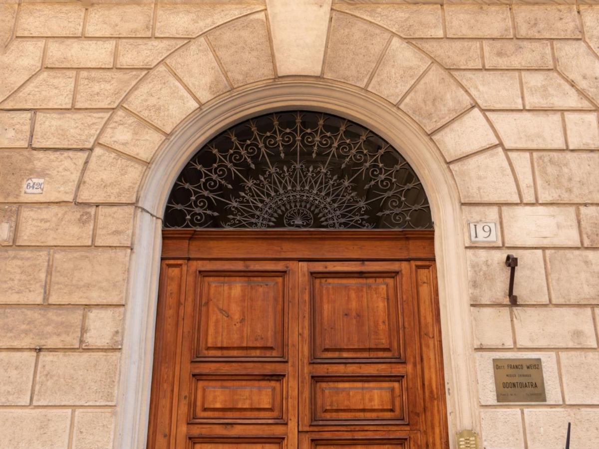 The Rent - Bright Near Isola Tiberina * Roma